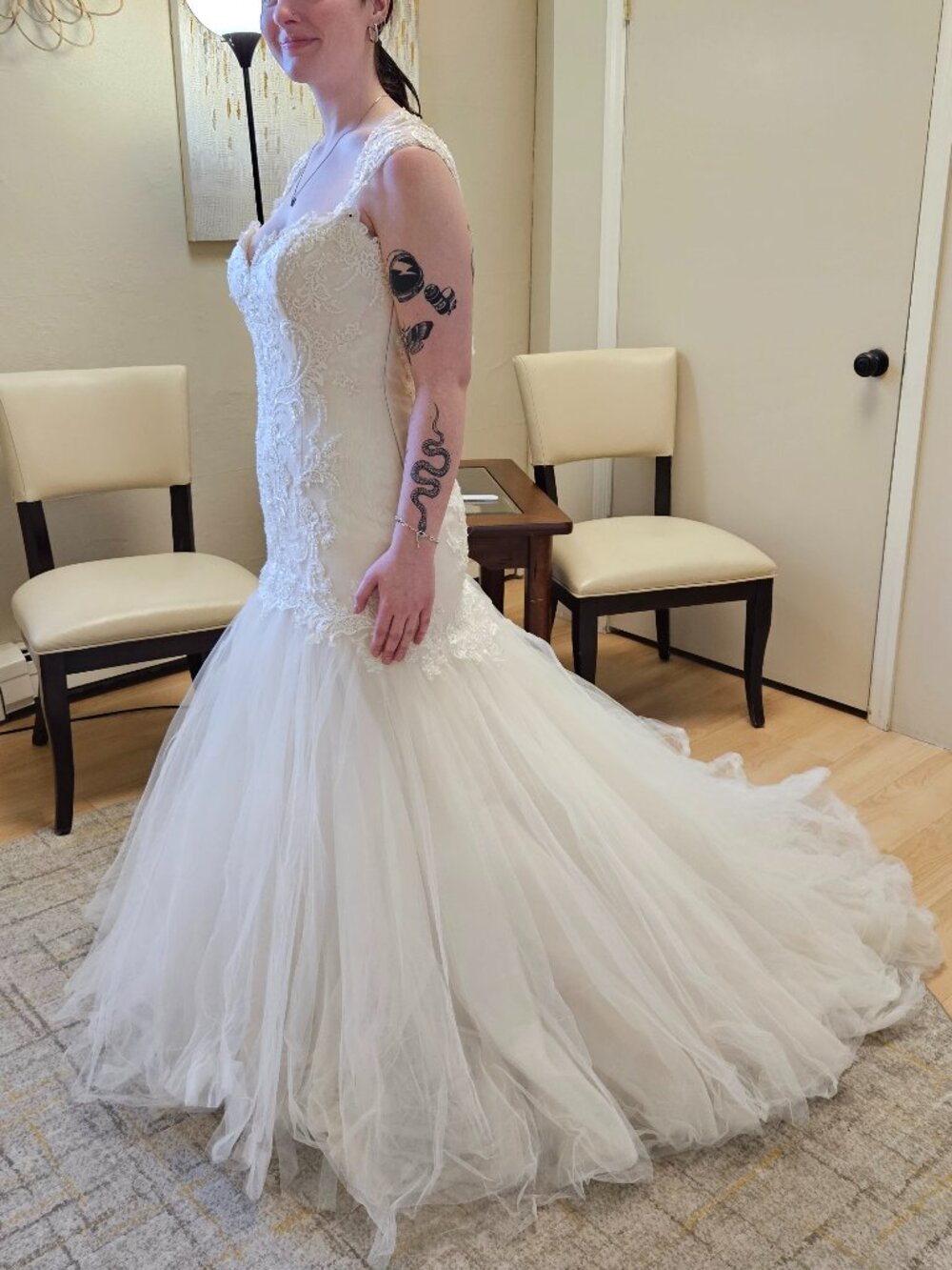 Size 10 light/dark ivory cap sleeve sparkly lace mermaid bridal gown NWOT - Picture 3 of 16